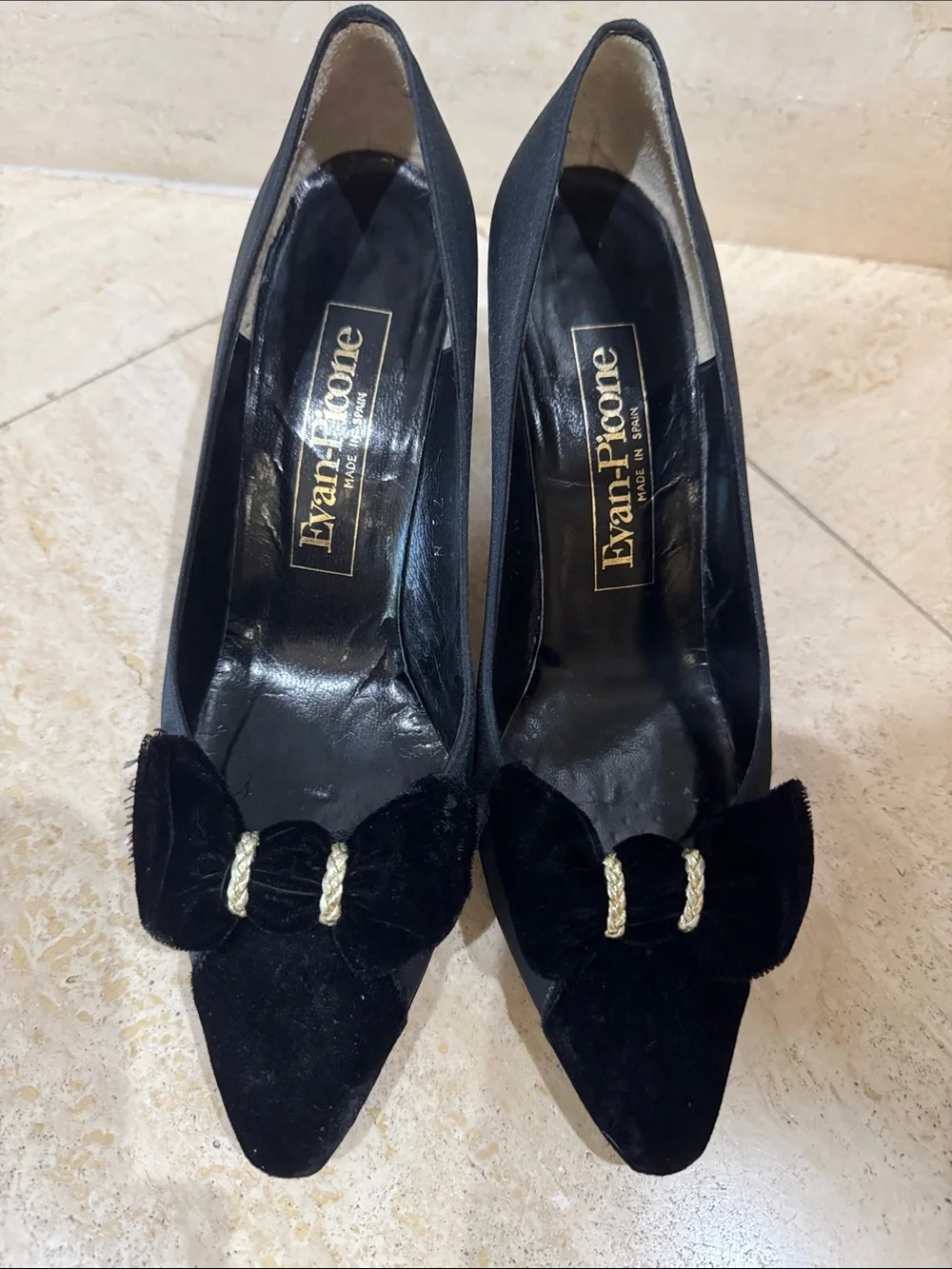 Evan Picone Black Velvet Pointed Pumps with Bow and Gold Rope